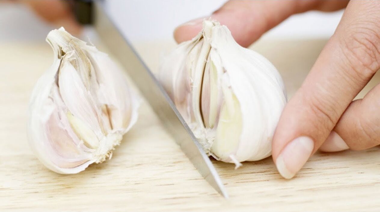 Ail - un remède populaire pour lutter contre les champignons des ongles